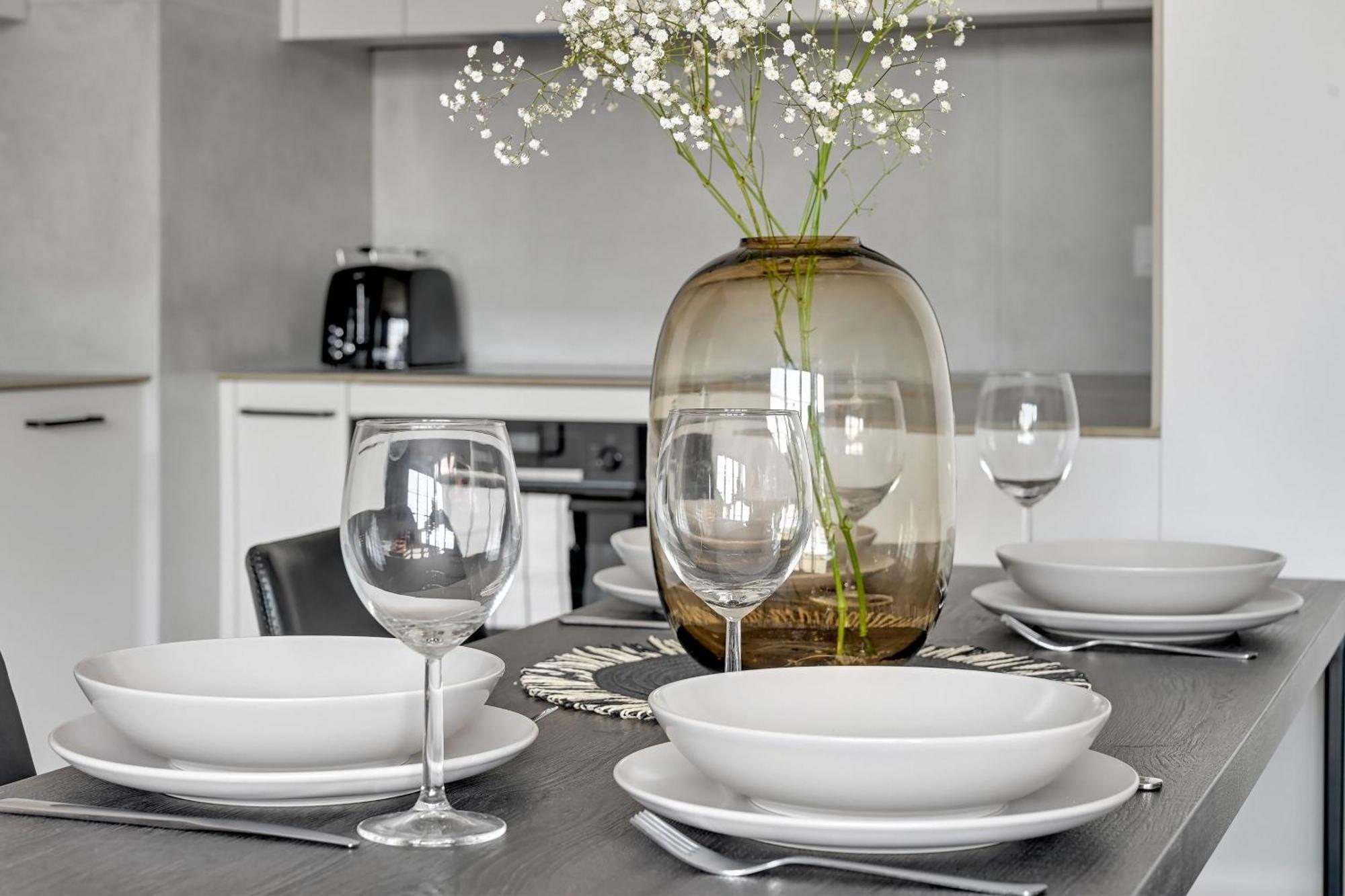 Flatbook - City Center Apartments Doki Living Gdańsk Eksteriør bilde